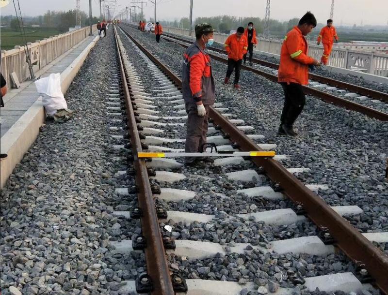米朗科技位移傳感器（電子尺）高速鐵路軌道檢查儀（軌檢小車(chē)）的應用